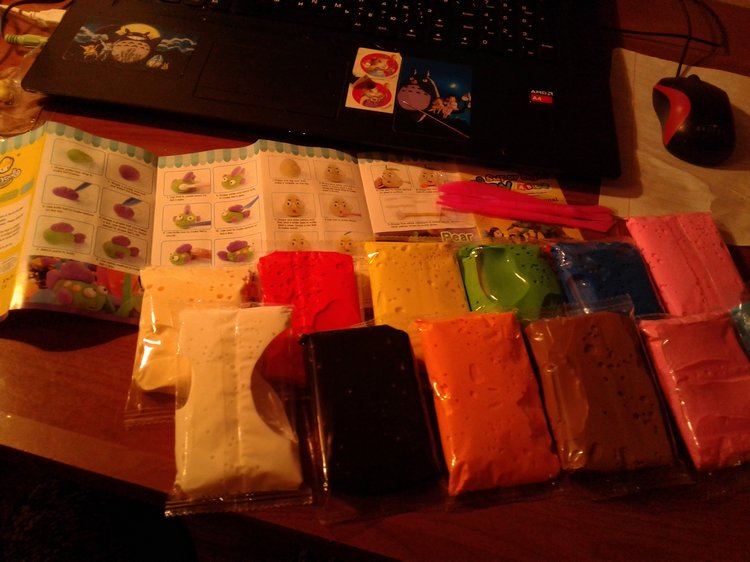 Слепила из того, что было. Кукольная еда из самозастывайки. Бенто