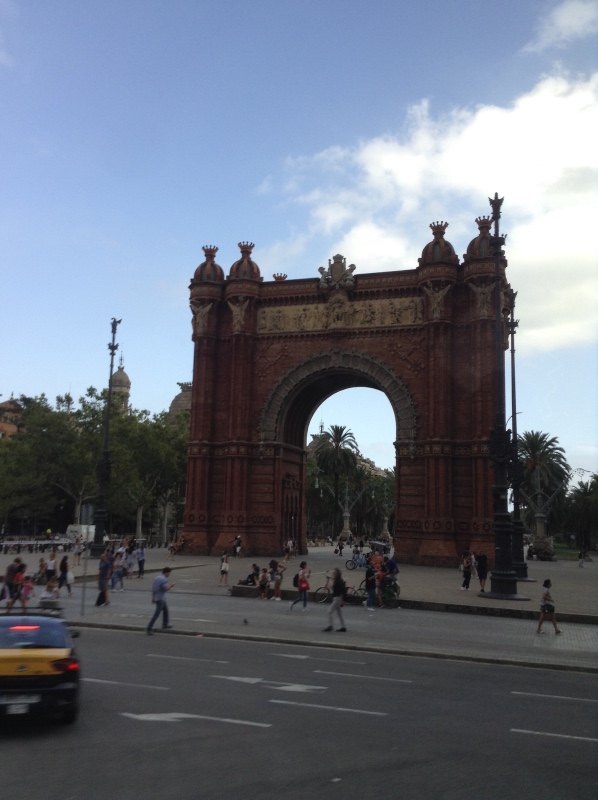 Путешествие Минуш в Испанию. Каталония. ч.2. Донна Барселона. Храм искупления грехов