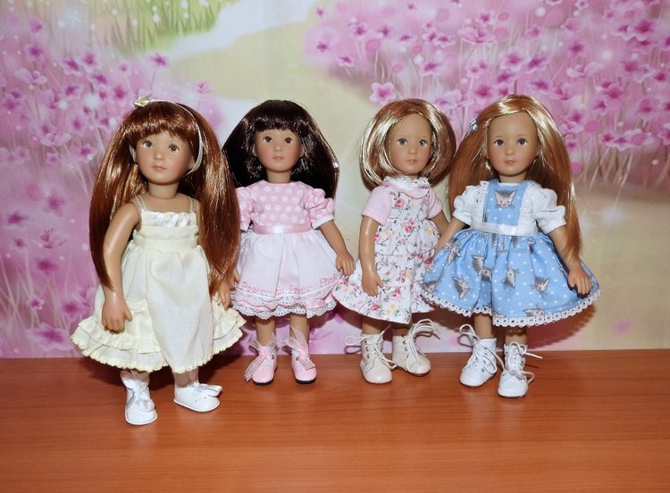 Куколки KIDZ'N'CATS mini и обувочка для них