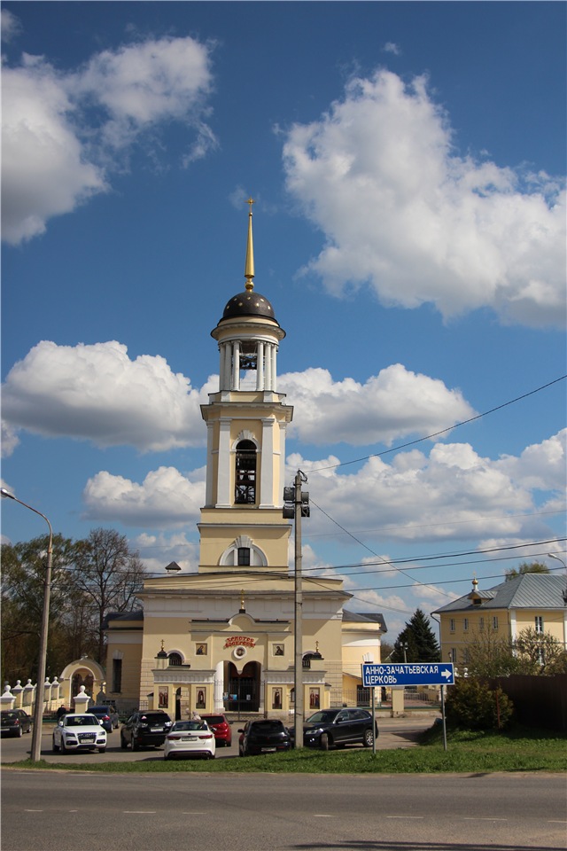Один раз в год сады цветут