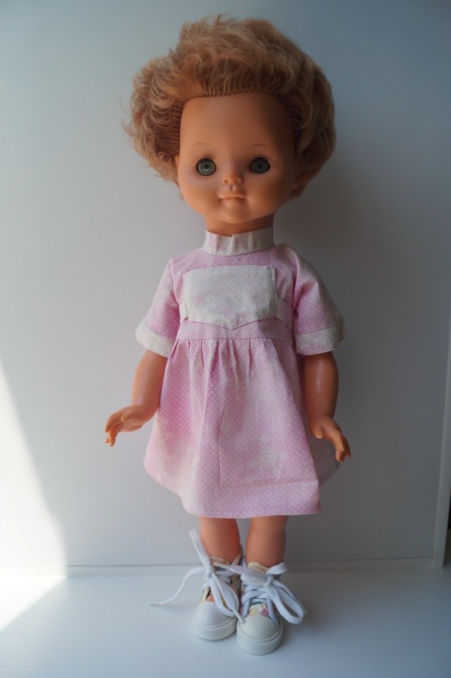 Вторая июльская выписка. Лечение глазок: отсутствие радужки, косоглазие. На лечении была ГДРочка. Голова+тело= красивая