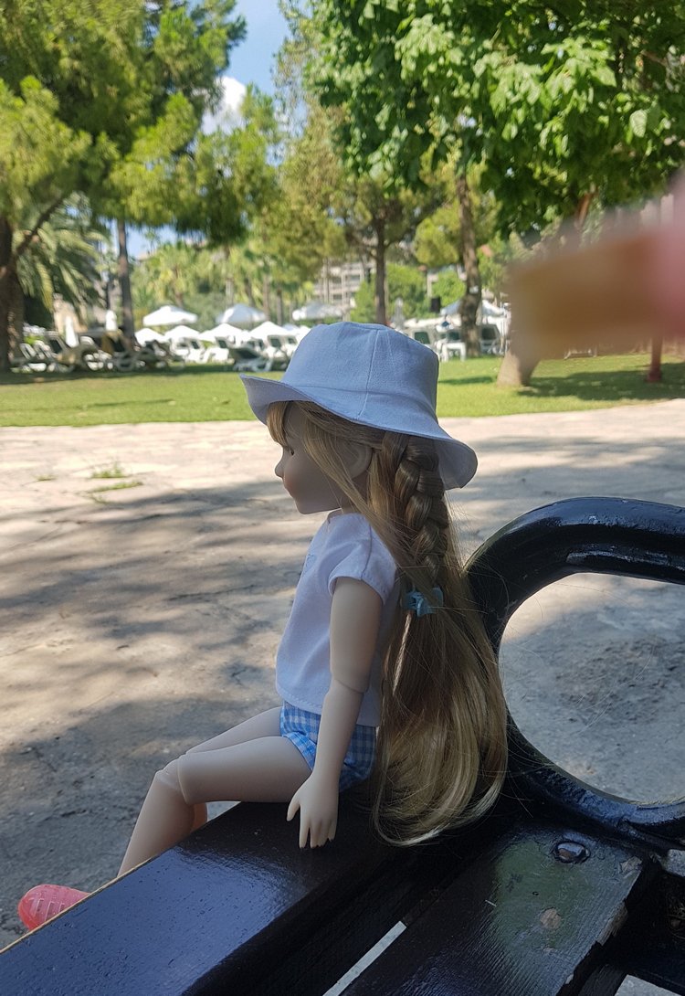 Инес на море — Куклы Ruby Red (Руби Ред) Fashion Friends: Siblies (фото 5)