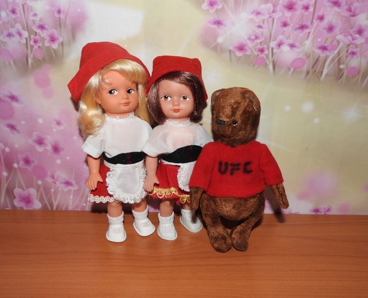 Авторский мишутка и куколки ГДР