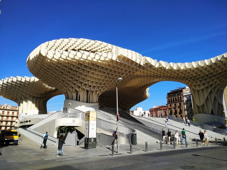 Тайна моего имени. Часть 8. Продолжение. Испания, Севилья. Удивительные вещи