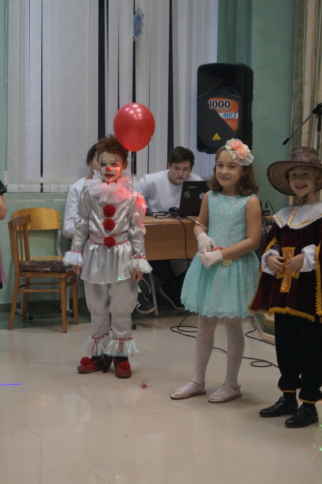 Новогодние костюмы для детей. Пеннивайз. Эльф (фото 10)