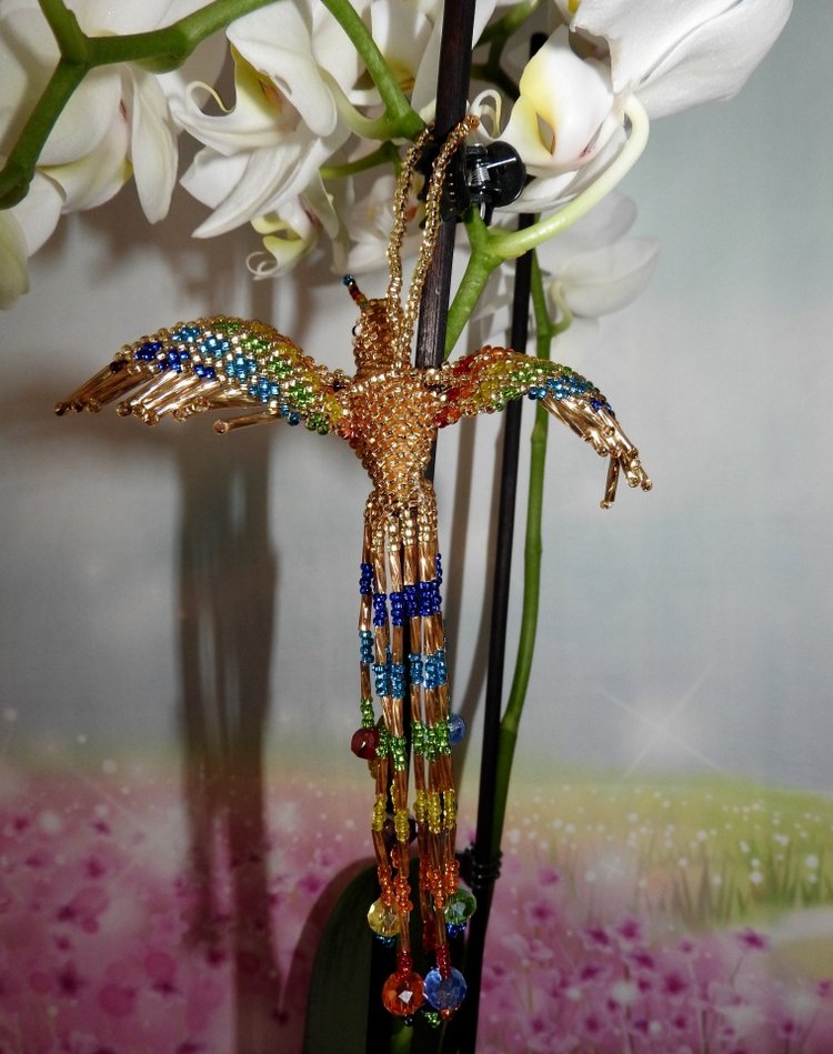 Колибри из бисера — Вышивка крестиком
