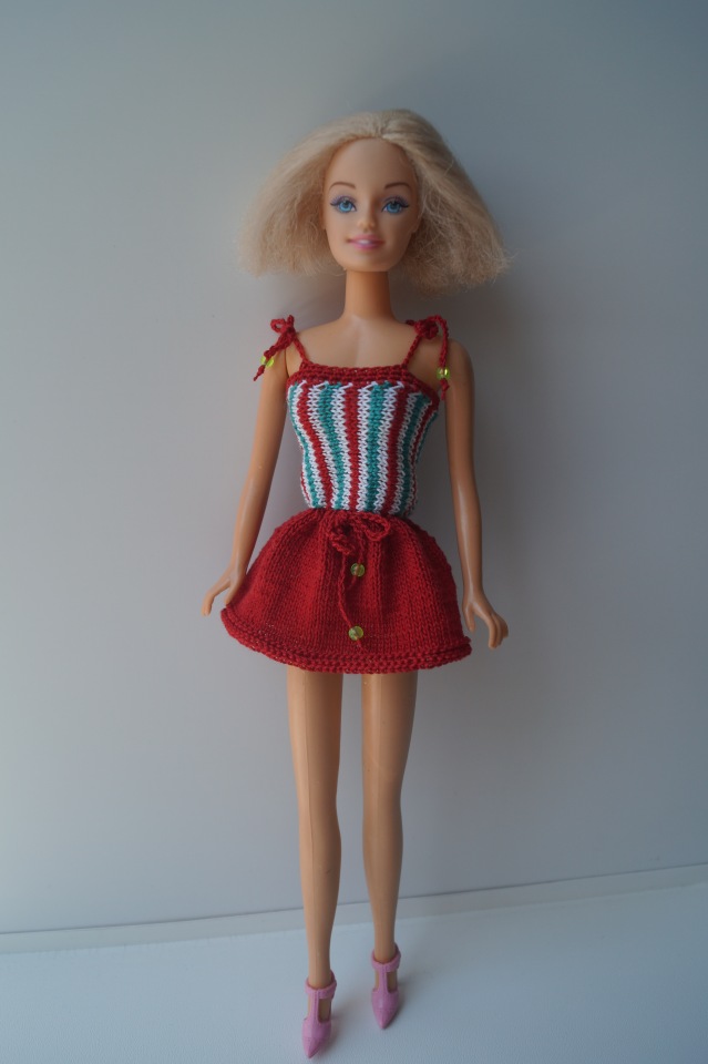 Вторая июльская выписка. Лечение глазок: отсутствие радужки, косоглазие. На лечении была ГДРочка. Голова+тело= красивая