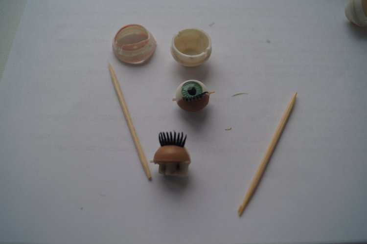 Четвёртая выписка октября. Лечим глазки советской кукле. Мишутка из 90-х стал как новенький! Четыре Барби обрели головы