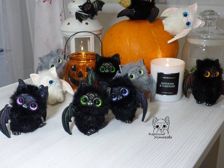 Много летучих мышей... Буууу Halloween