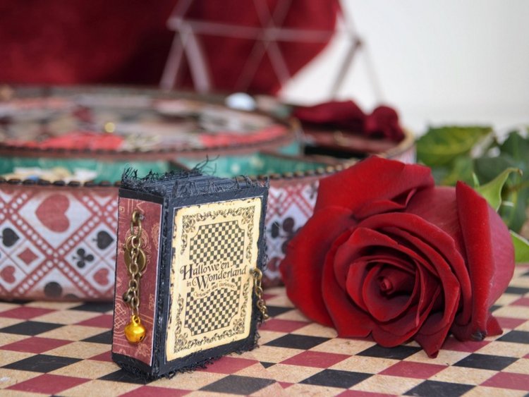 Часы "Моя Алиса" с миниатюрой (фото 7)