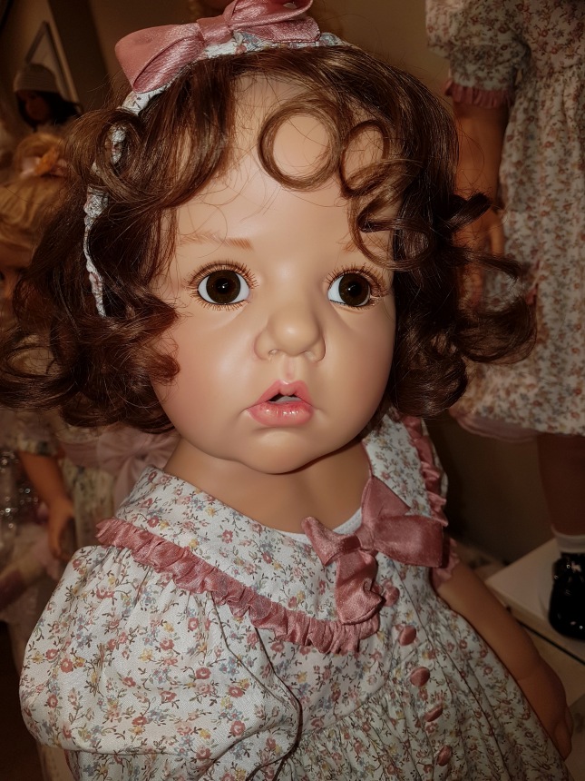 Рождественская встреча в магазине/клубе коллекционных кукол