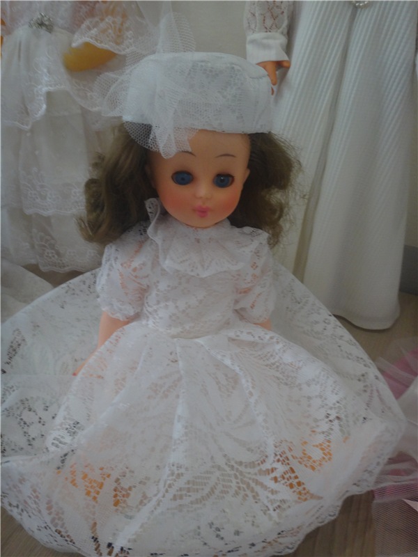 Выставка " Лабиринты кукольной жизни"