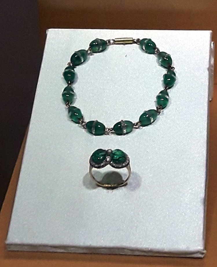 Выставка "Узоры свадьбы кружевной". Зал 1