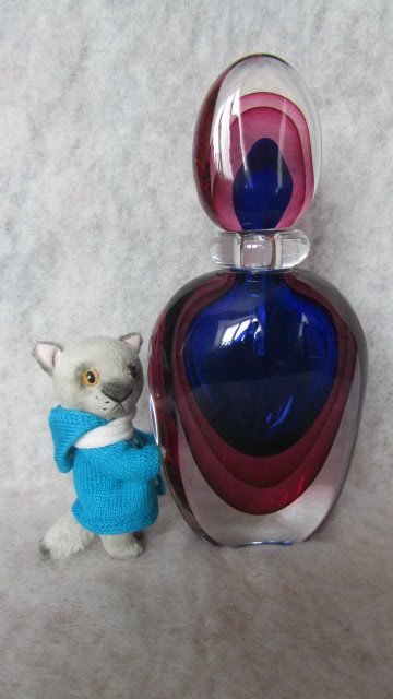 Попутные увлечения ( парфюмерные бутылочки)
