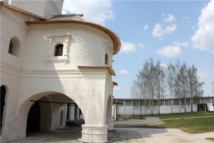 Накануне Светлого Праздника Пасхи. Старица, Свято-Успенский монастырь