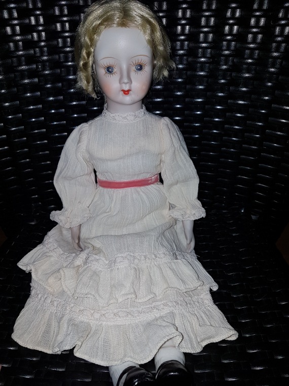 Большая коллекция Винтажных реплик с антикварных кукол