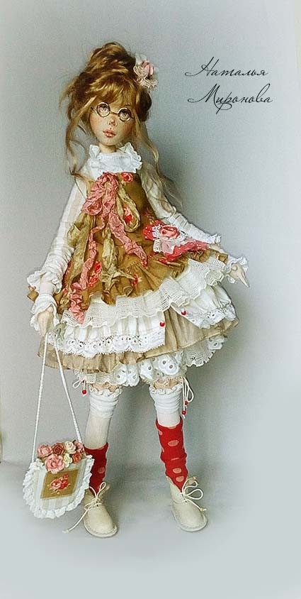 Выкройки одежды на куколок 28 см (Наталья Миронова)