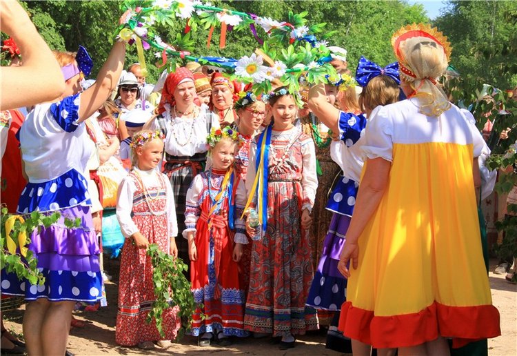 "Троицкие гуляния" в Василёво, 2019 год. Архитектурно-этнографический музей под открытым небом Василёво (фото 8)