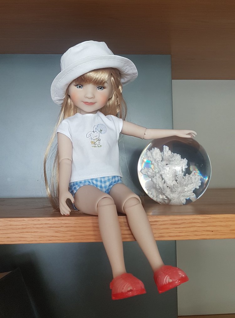 Инес на море — Куклы Ruby Red (Руби Ред) Fashion Friends: Siblies (фото 2)