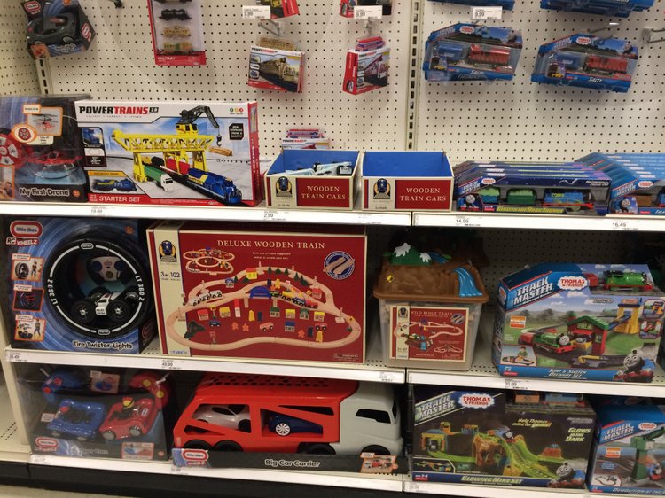 А не пройтись ли нам по магазинам? универмаг Target, детский отдел