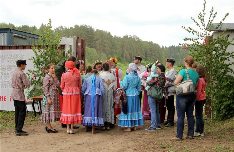 "Троицкие гуляния" в Василёво, 2017 год. Архитектурно-этнографический музей под открытым небом "Василёво" (фото 9)