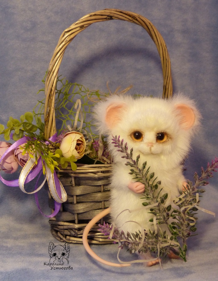 Мышонок Белый Пух — Игрушки в смешанной технике (мех и глина): Арт