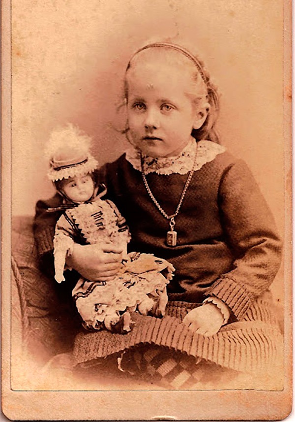 Мгновения жизни застывшие в фото или девочки другой эпохи