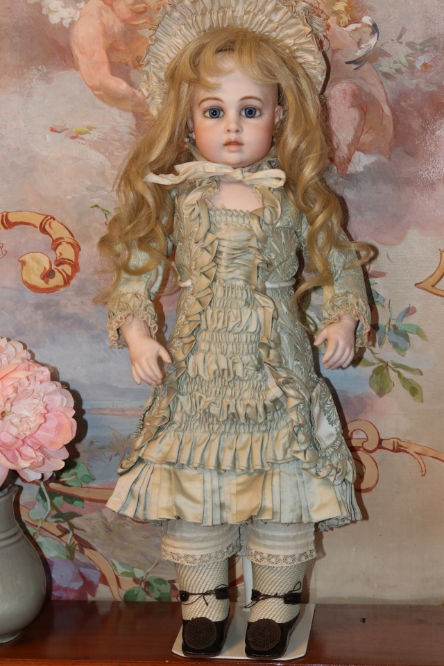 Антикварные куклы нашей мечты Bru Circle and Dot второе поколение