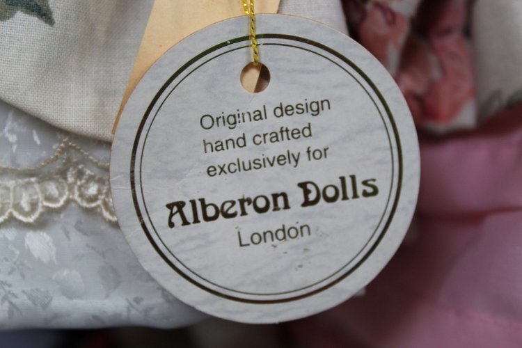 Большая коллекция Винтажных реплик с антикварных кукол