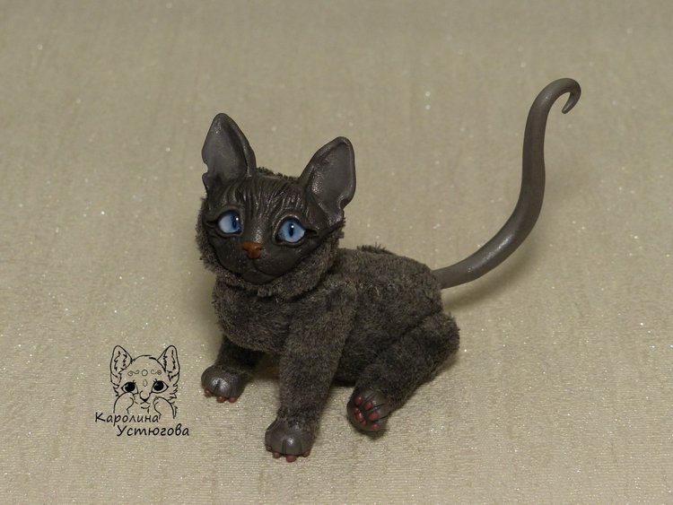 Миниатюрные серые Сфинксы