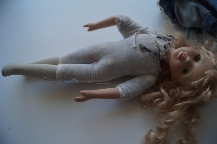 Третья июньская выписка. Как расцвела фарфоровая девочка. Чем заменить кукольный пейт