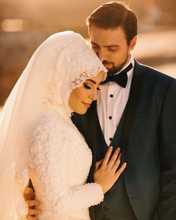 Свадебный хиджаб-прекрасные мусульманки в подвенечных платьях