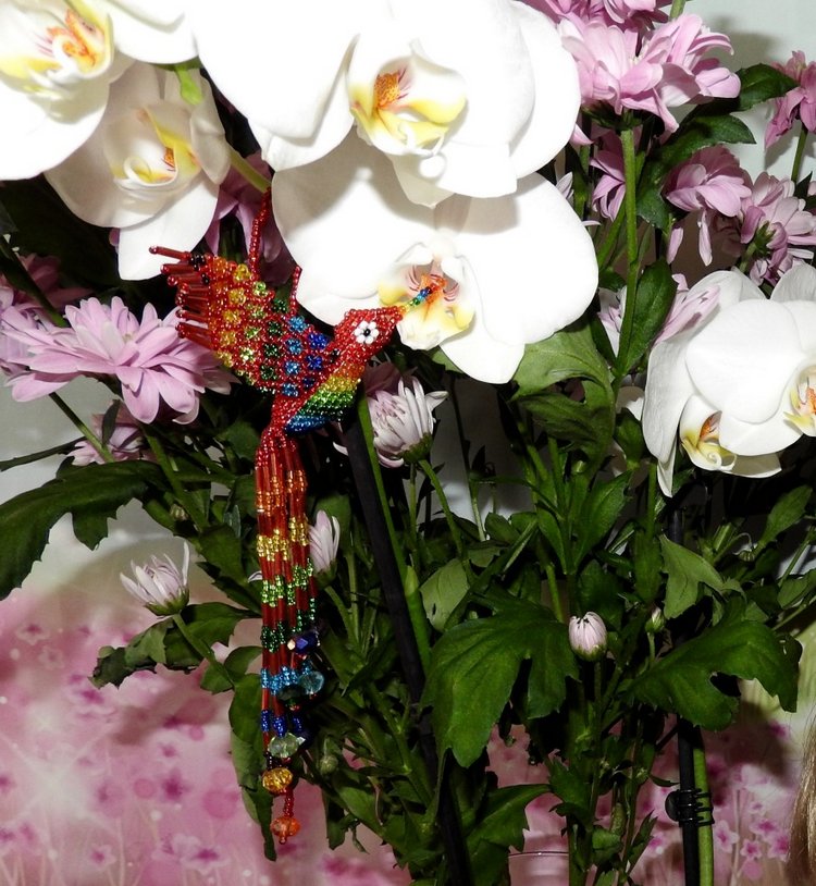 Колибри из бисера — Вышивка крестиком