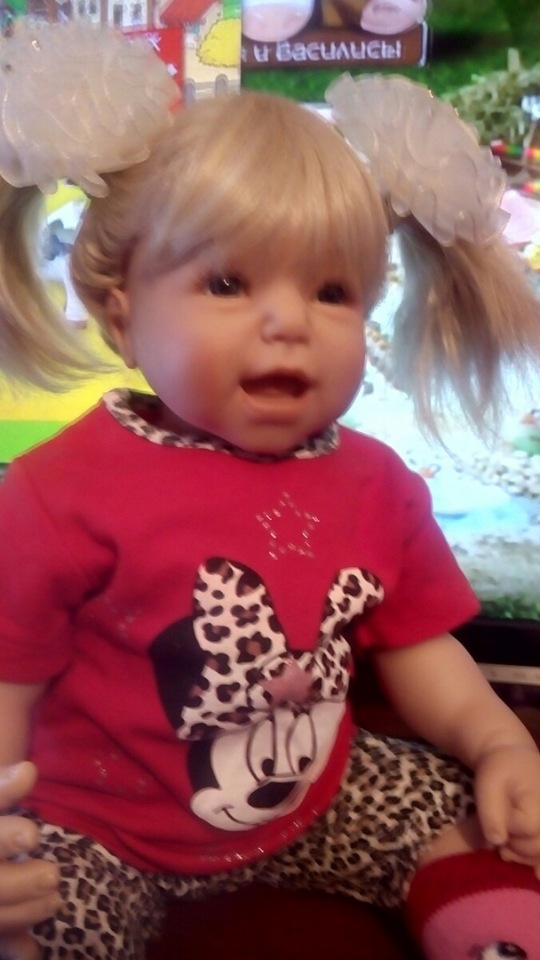 Наша Маша стала сидячей девочкой