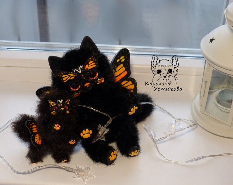 Бабочковая кошка Папилиофелис - Монарх и ее котенок