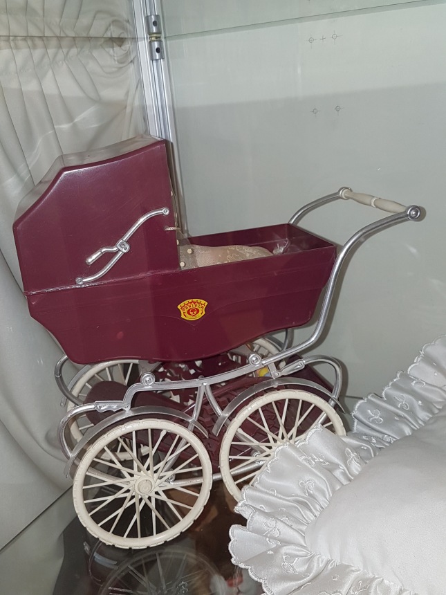 Рождественская встреча в магазине/клубе коллекционных кукол