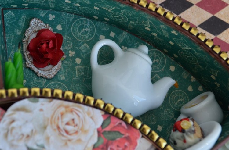 Часы "Моя Алиса" с миниатюрой