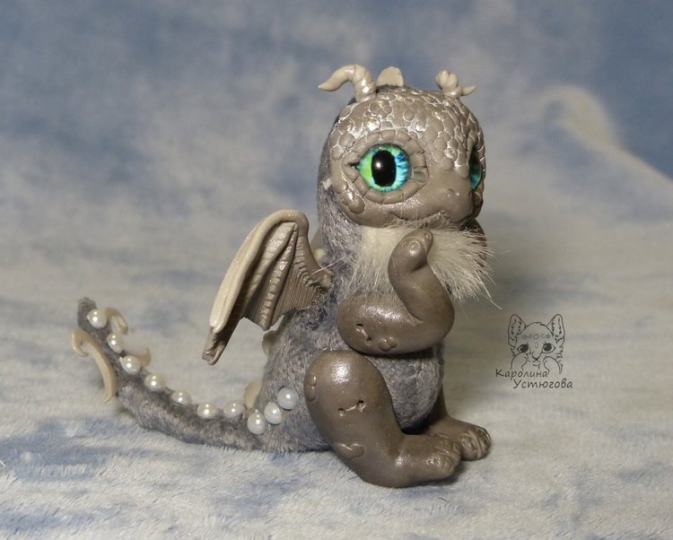 Серый дракон — Игрушки в смешанной технике (мех и глина): Арт