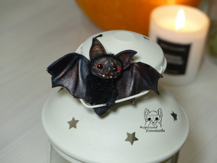 Миниатюрная летучая мышь — Игрушки в смешанной технике (мех и глина): Арт (фото 3)