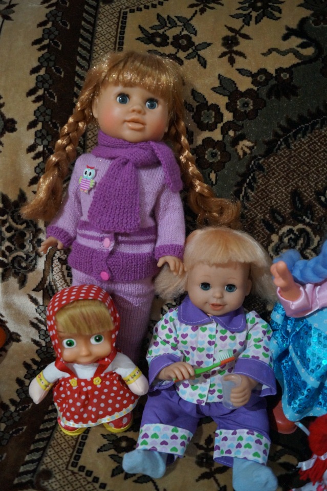 Третья выписка февраля. Сложная пациентка получила помощь нейрохирурга, бегемот Тотоша снова ловит шарики, лепка стоп +