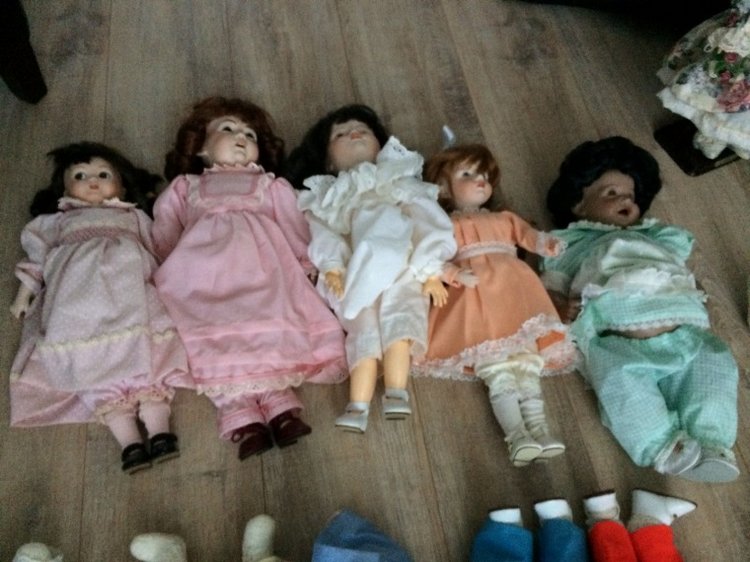 Большая коллекция Винтажных реплик с антикварных кукол