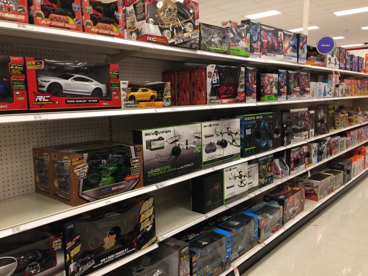 А не пройтись ли нам по магазинам? универмаг Target, детский отдел