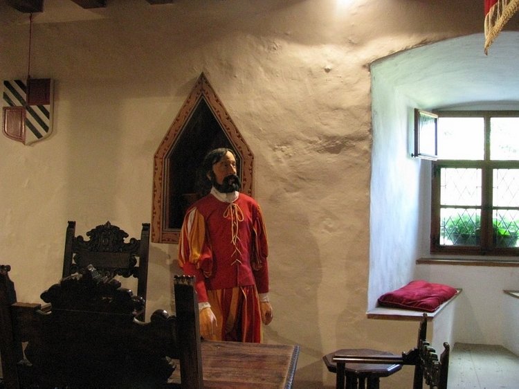 Незабываемая экскурсия по Словении: Постойная Яма и Предъямский замок