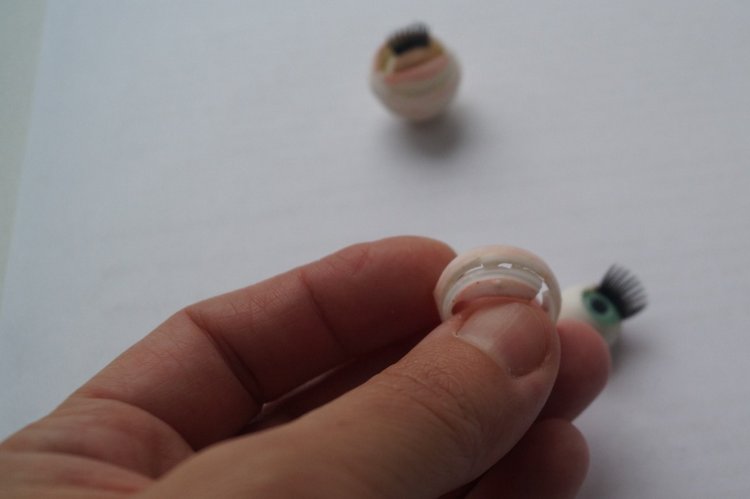 Четвёртая выписка октября. Лечим глазки советской кукле. Мишутка из 90-х стал как новенький! Четыре Барби обрели головы