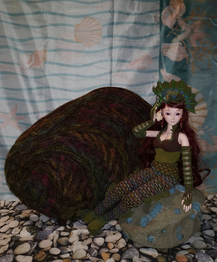 Всё в этом мире связано - даже камни... Русалочка (фото 2)