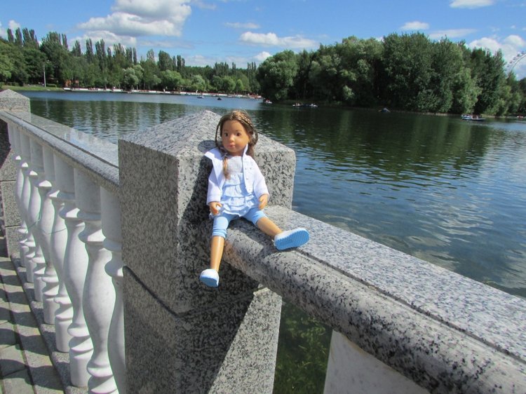Моя кукольная семья на прогулке в Измайловском Парке (фото 4)