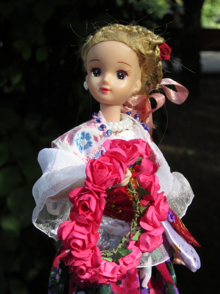 Мохнатый шмель, милая селянка. На чьей стороне ты