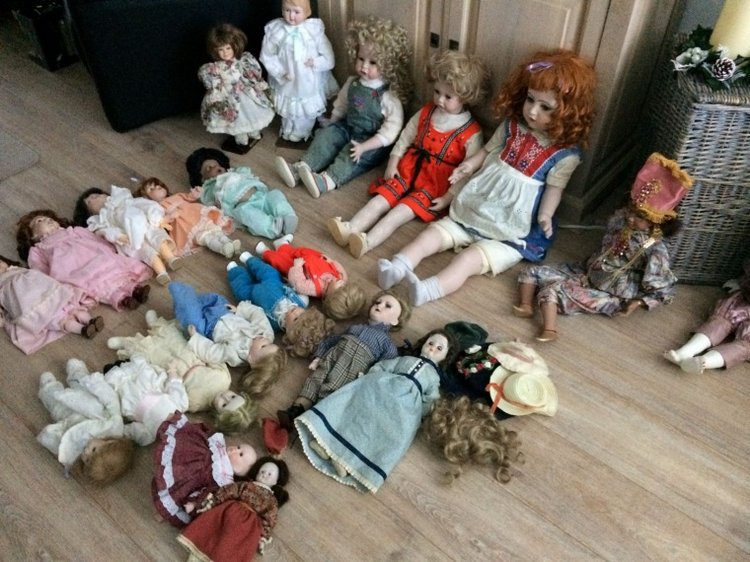 Большая коллекция Винтажных реплик с антикварных кукол