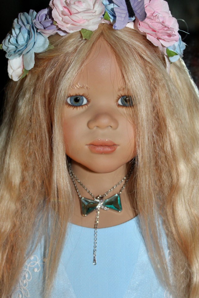 Две блистательные блондиночки, Нандини и Сарай