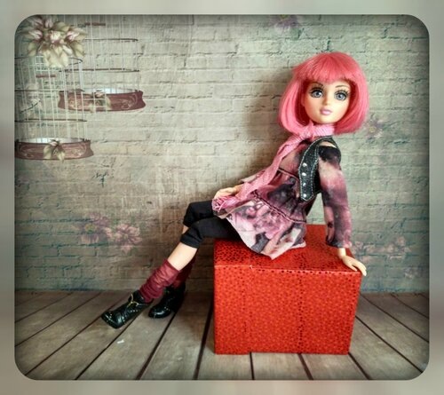 Кукла с красивыми глазами